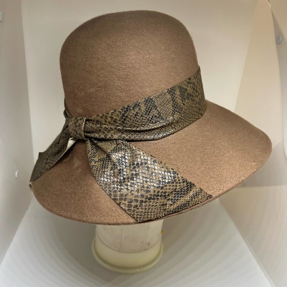 Vintage Neumann-Endler wool hat